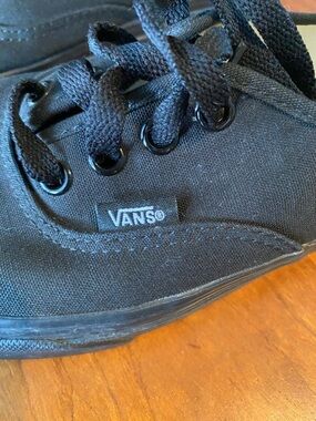 Vans Black Canvas Low-Top Sneakers with Black Laces, unisex